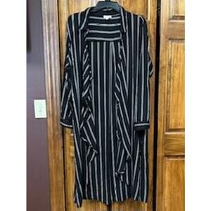 Dizzy Gal Size 1X Open Light Weight Cardigan